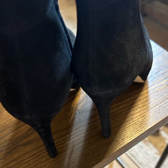 4” heel, knee boot, perfect for dress up or down; true to size - Picture 3 of 4